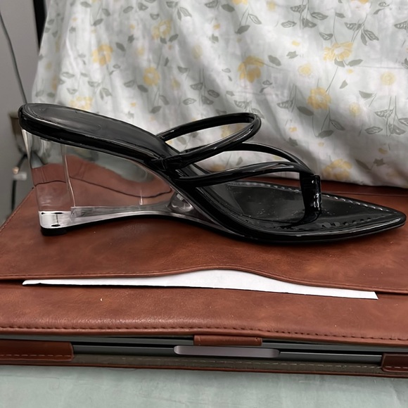 JLO SANDEL. Black. See through heel - Picture 1 of 2